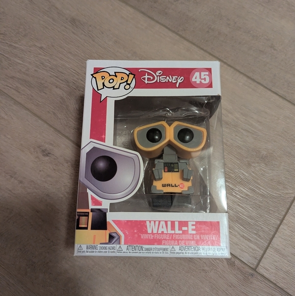 Disney Other - Disney Pop! Wall-E Figure